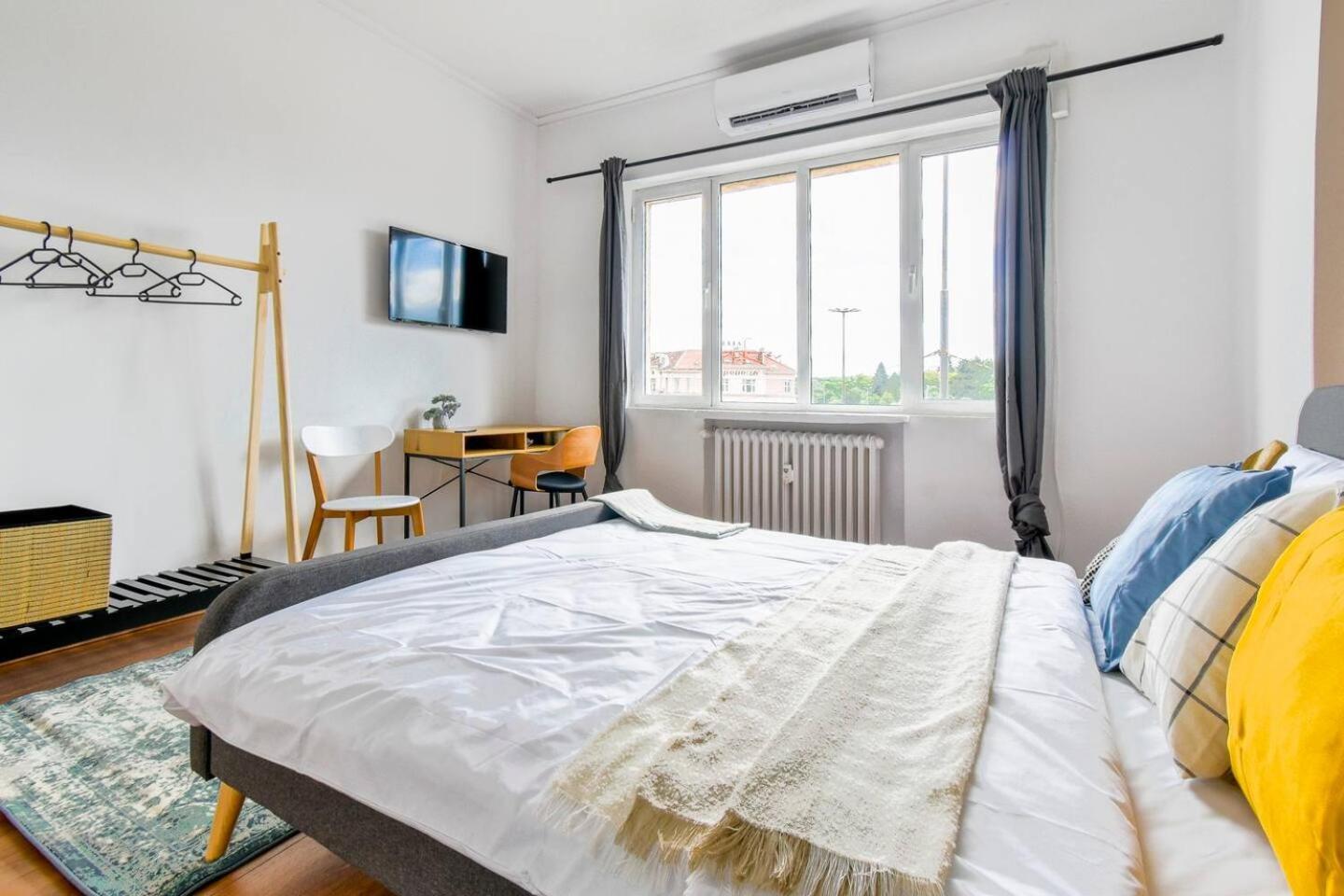 Super Fresh! 3Bdr Apartment In Sofia Center'S Artistic Area Zewnętrze zdjęcie